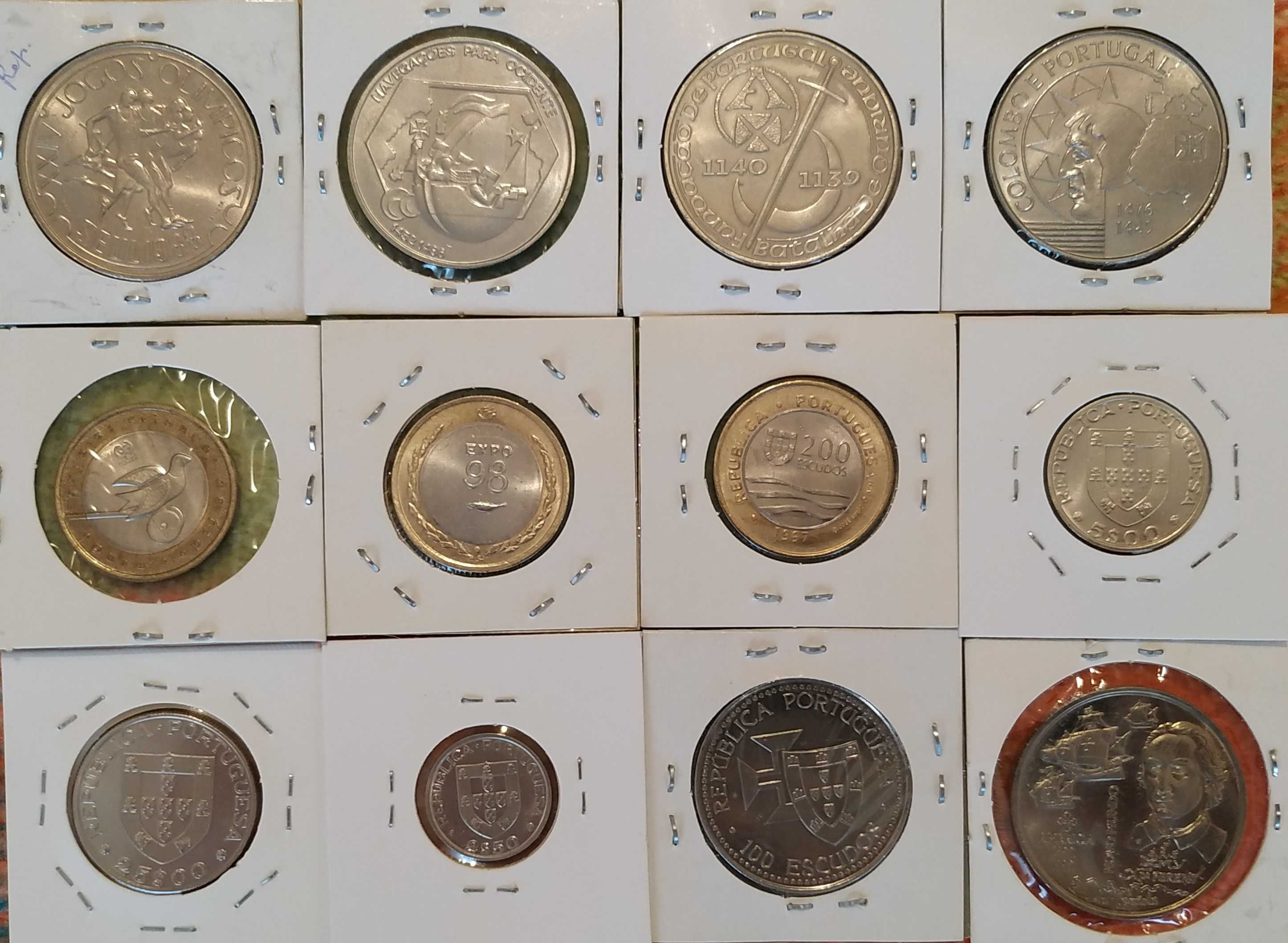 Lote de 12 moedas comemorativas (CM2)