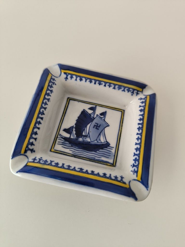 Cinzeiro porcelana