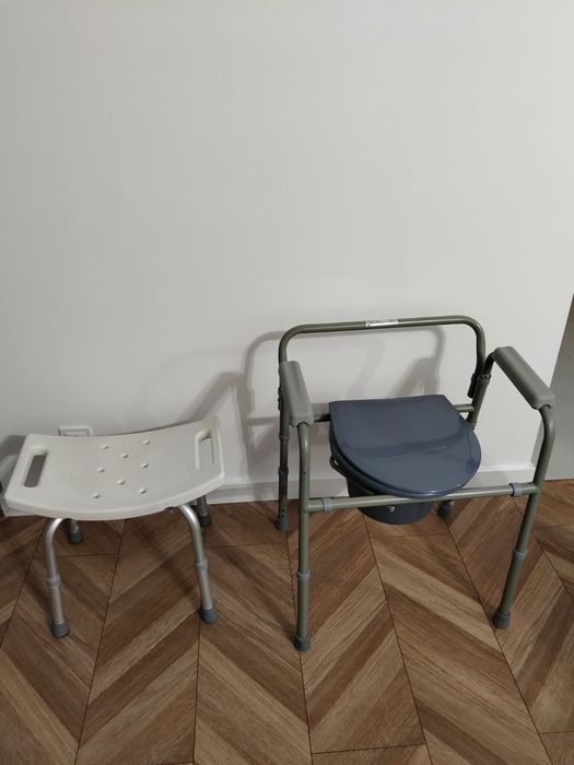 Toaleta i krzesło pod prysznic dla chorych starszych niepełnosprawnych