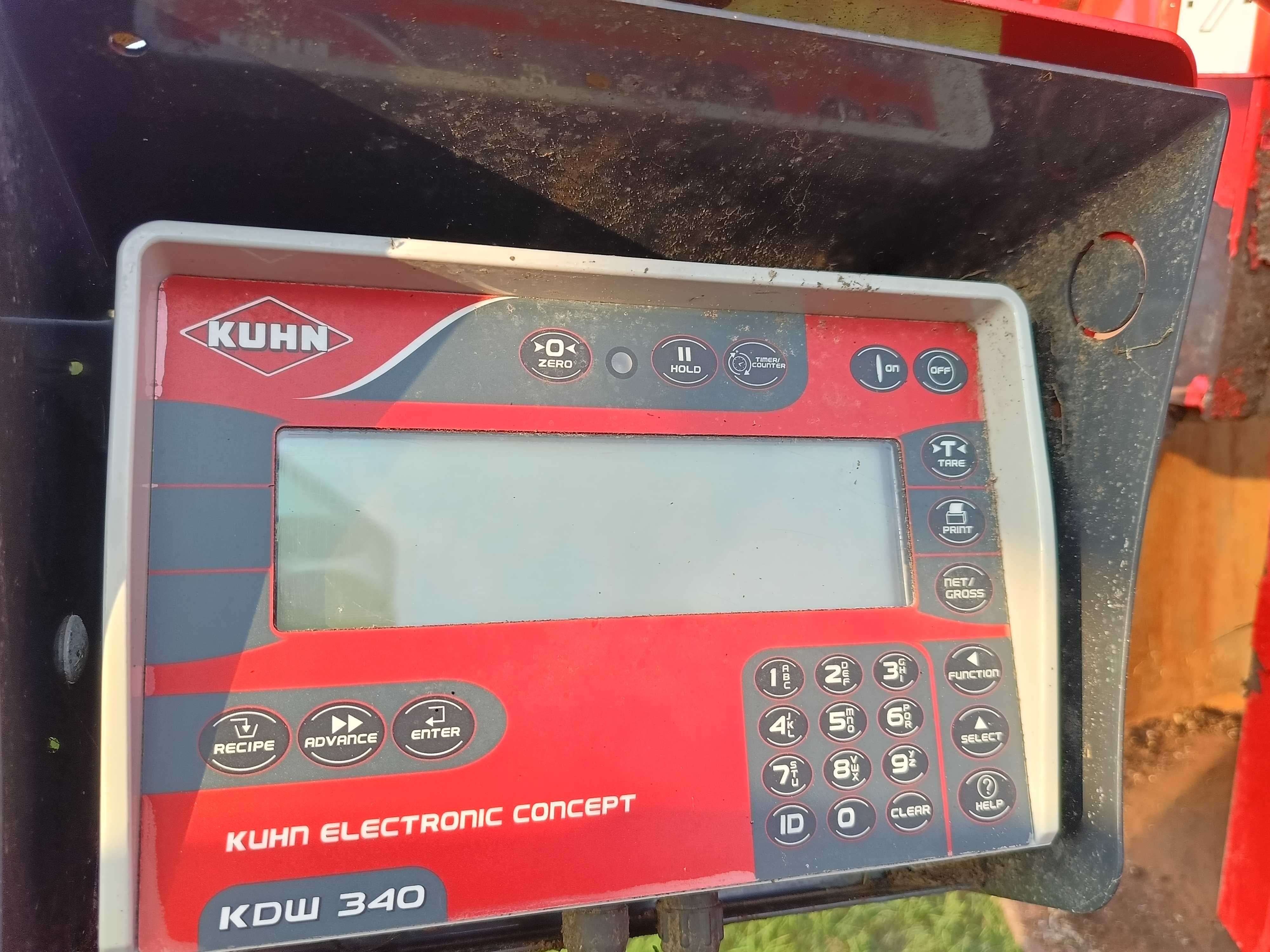 Wóz paszowy KUHN EUROMIX I