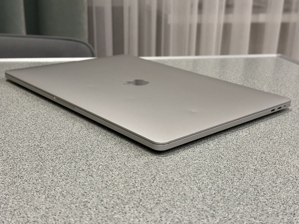 MacBook Pro 16 2019 16/500Gb i7