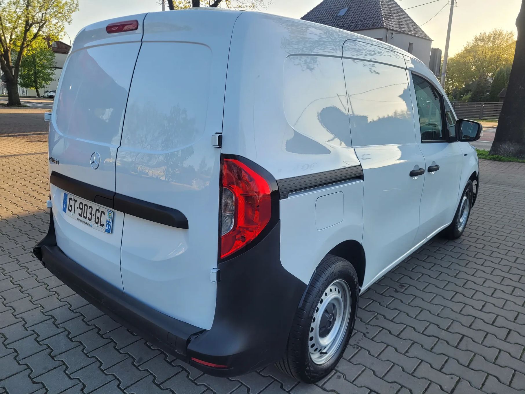 Mercedes-Benz Citan  E-CITAN ELEKTRYK lekko uszkodzony stan BARDZO DOBRY