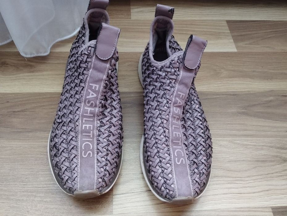 Кроссовки кросівки 41 р BY Tomaris