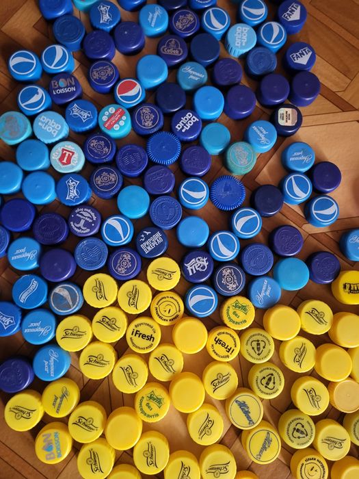 Пластикові кришки