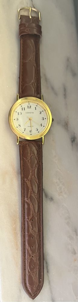 Relogio Geneva dourado