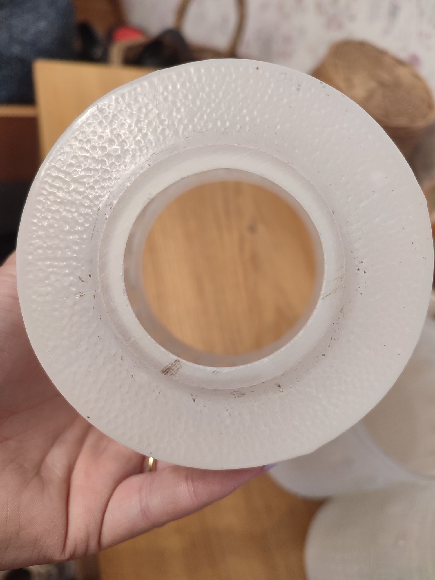 Klosze szklane mleczne retro  PRL 3 szt + żyrandol podstawa