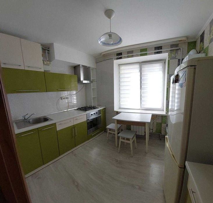 У продажу двокімнатна квартира