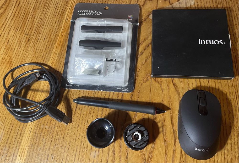 Графічний планшет Wacom Intuos 4
