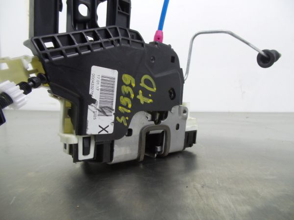 Fechadura / fecho porta trás direito MERCEDES-BENZ GLA (X156)