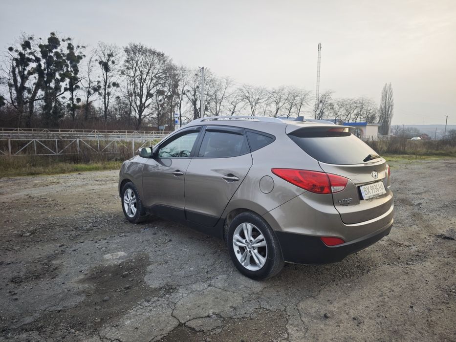 Хундай Туксон 2013 Hyundai ix35 Tucson Кросовер Позашляховик