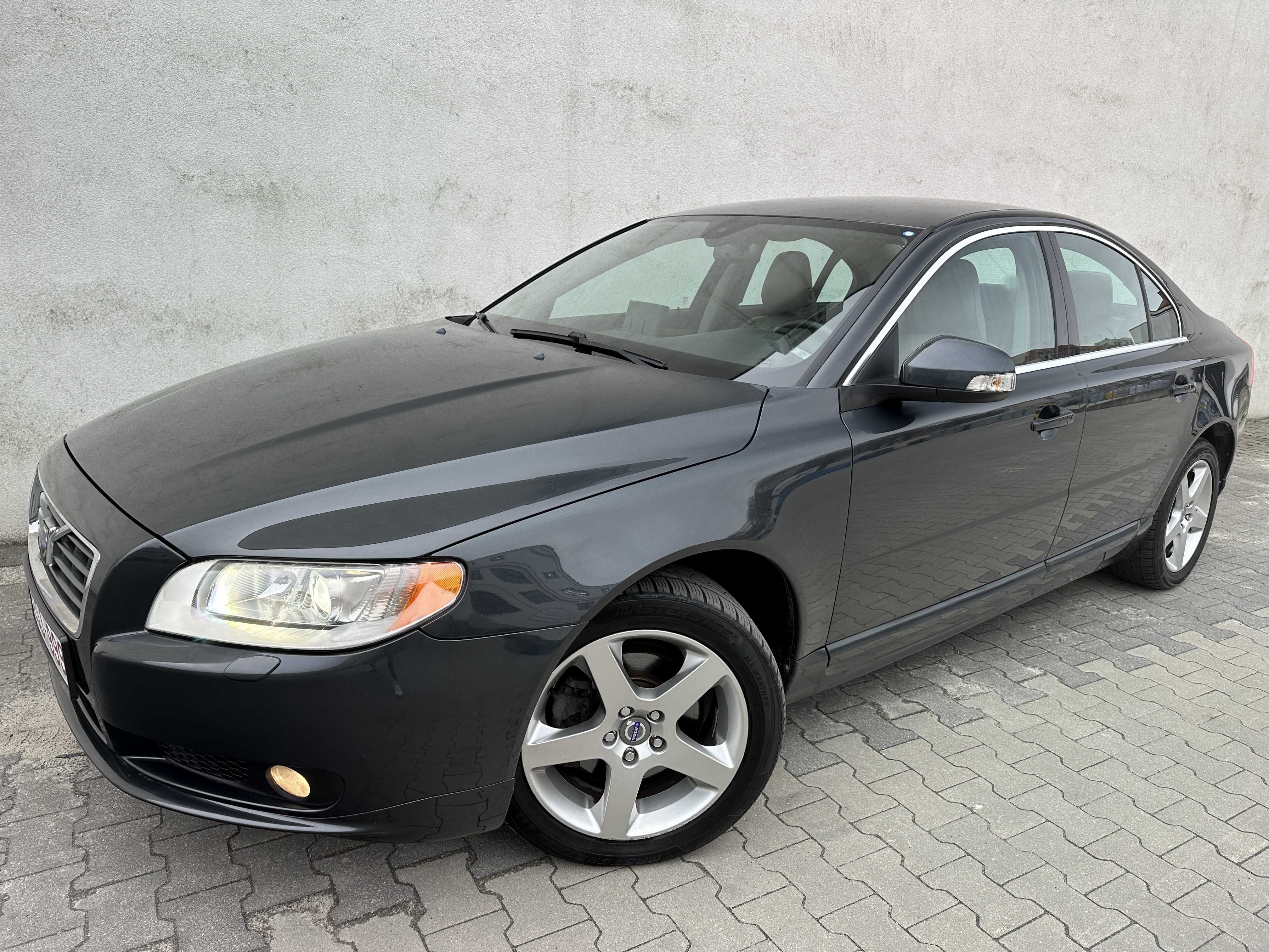 VOLVO S80 2.0D 136PS MANUAL FULL BiXenon Navi Skóra Memory PDC 17" TOP