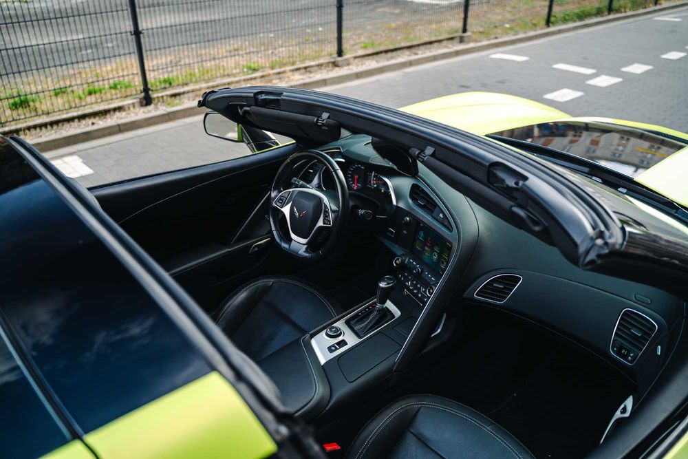 Wynajem Chevrolet Corvette C7 6.2 V8 Targa - wypożyczalnia samochodów