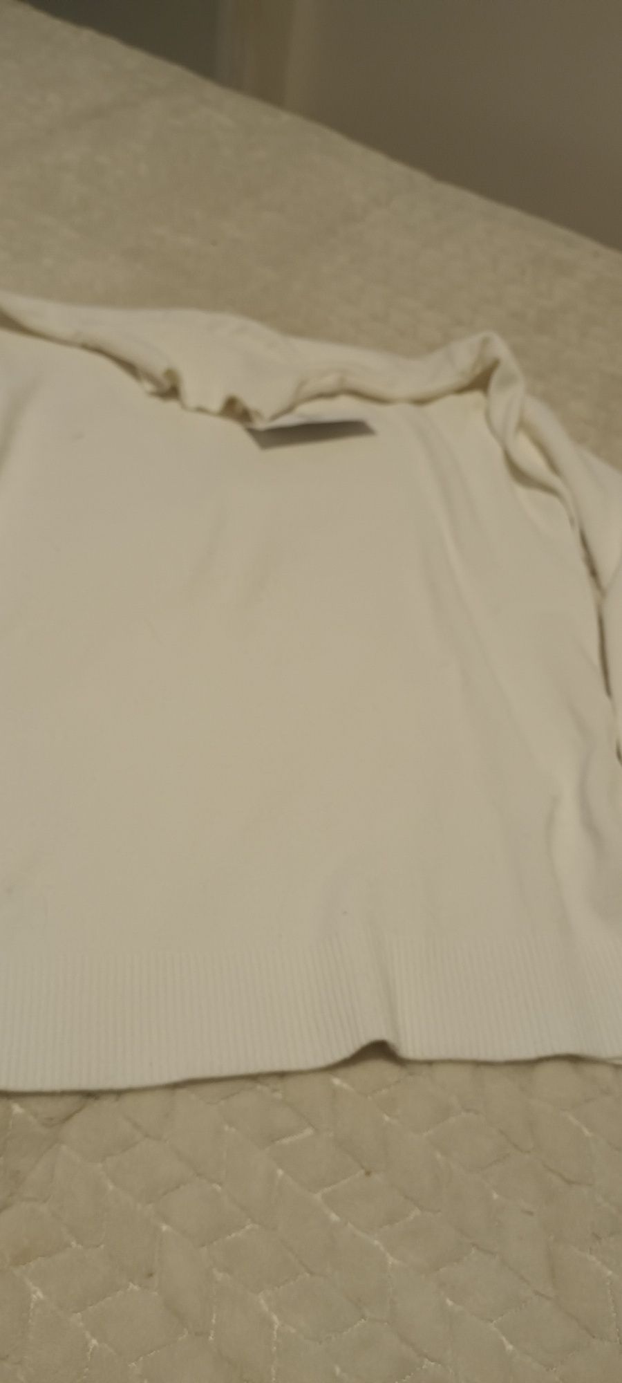 Camisola ainda com etiqueta