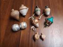 Brinquedos antigos vintage - 8 piões