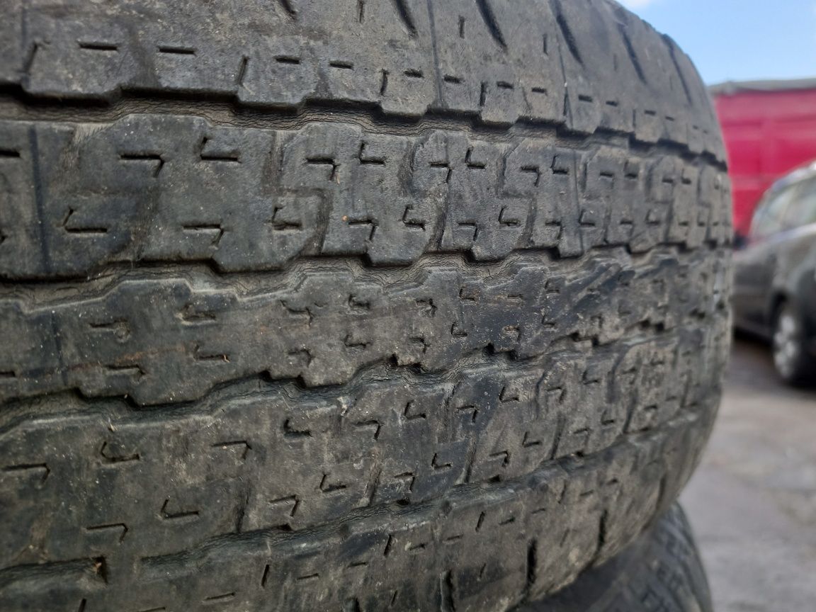 Резина літня Bridgestone 265/65/17