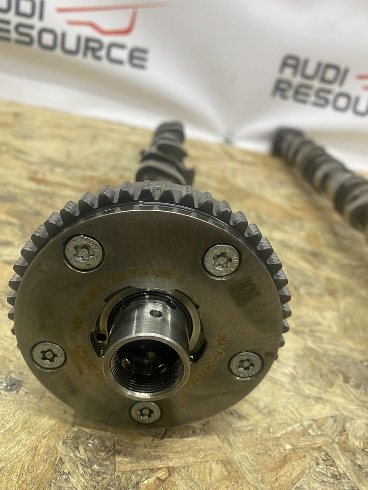 Розпредвал Audi A4 B8 / A5 / Q5 1.8 2.0 Tfsi 06H109088C 06H109571 M K
