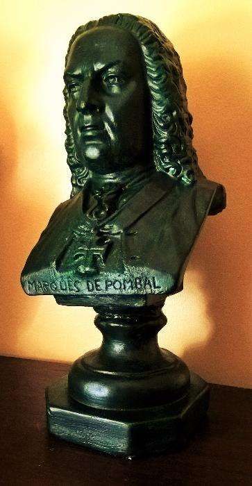 Busto Marquês de Pombal. 30cm de altura.