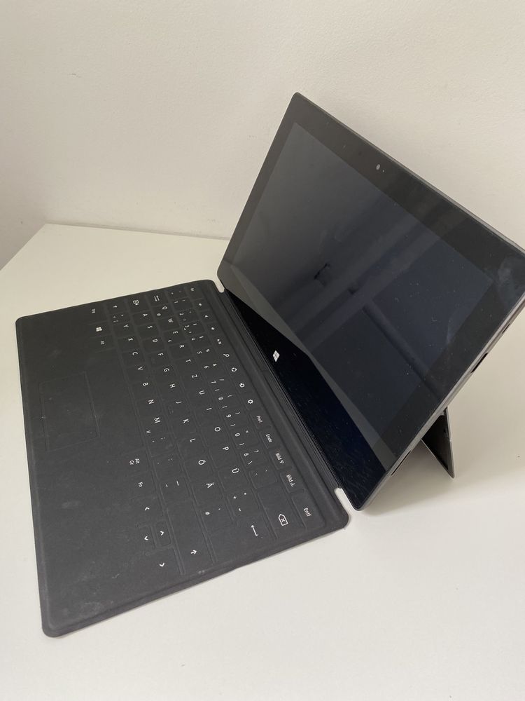 Microsoft  Surface RT 1516 64 Gb