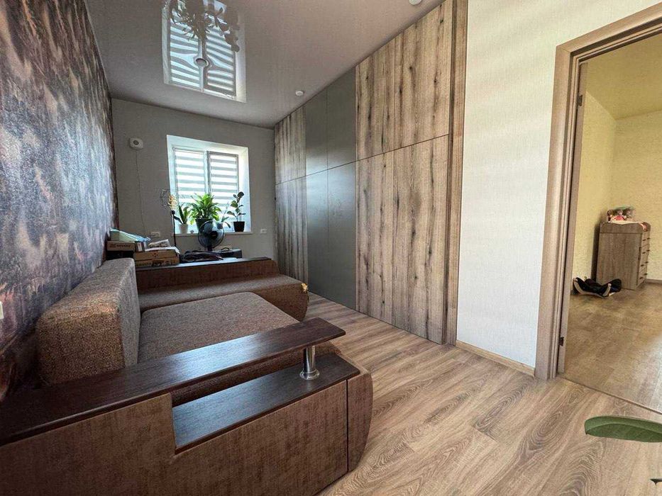 Продам Дом ул. Данила Заболотного . Левый берег.