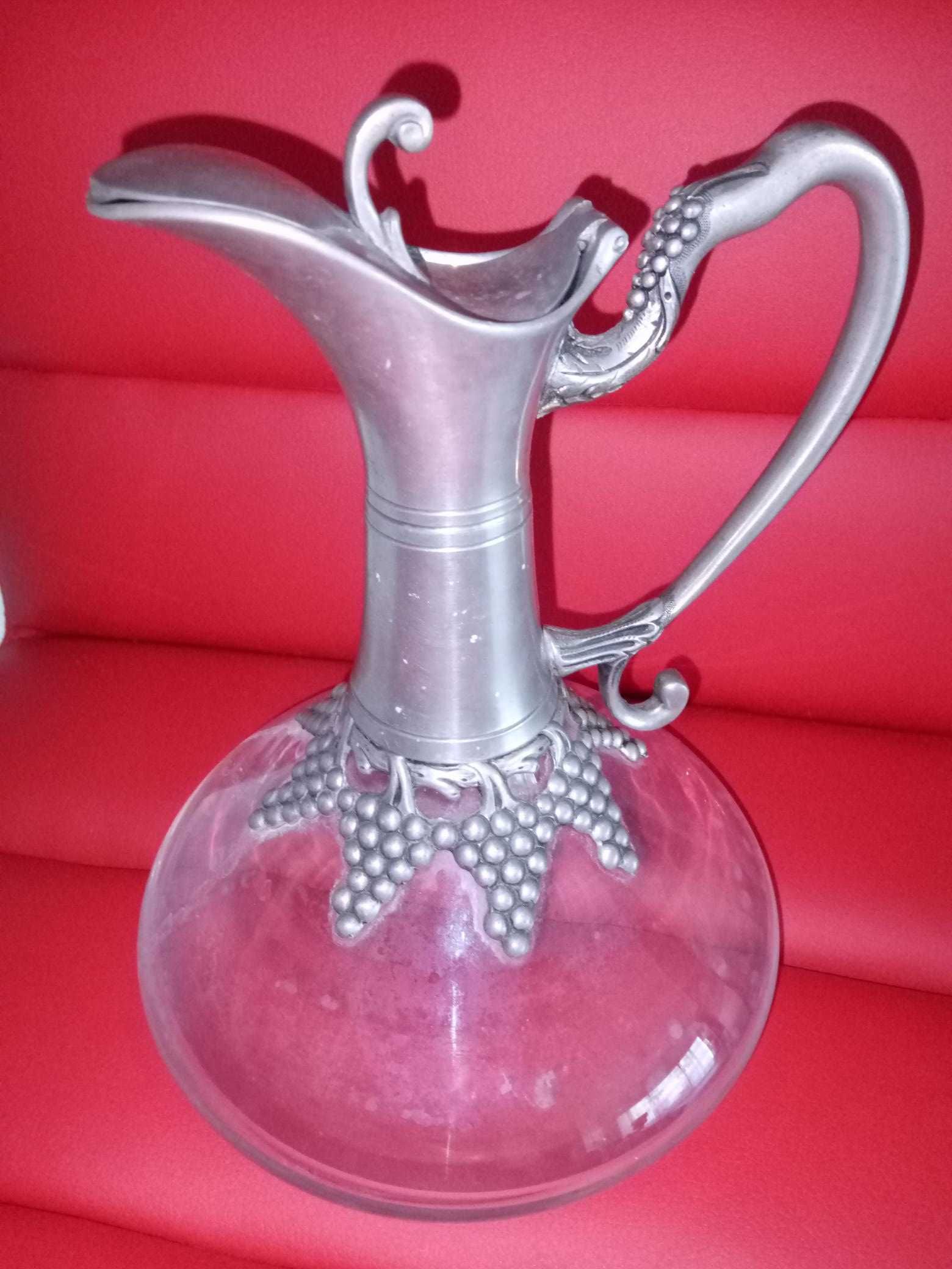 Jarro  decorado com  estanho