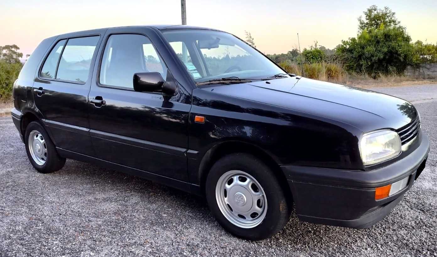 Vw Golf 1.4i - Direcção Assistida / Bom Estado