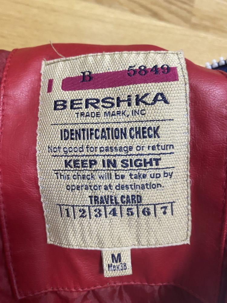 Куртка bershka