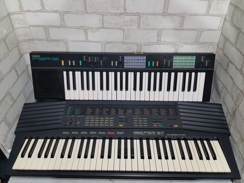 Синтезатор YAMAHA PSR 37/12 на 61/49 клавіш, б/у з Німеччини