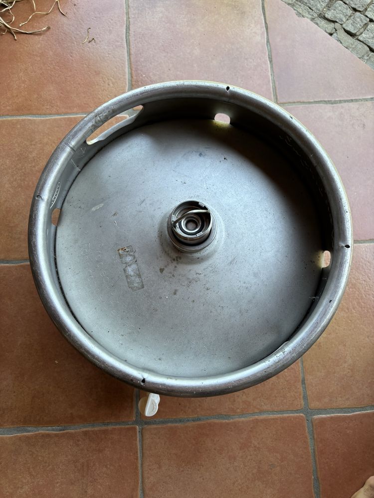 Barril de Inox 30L c/torneira
