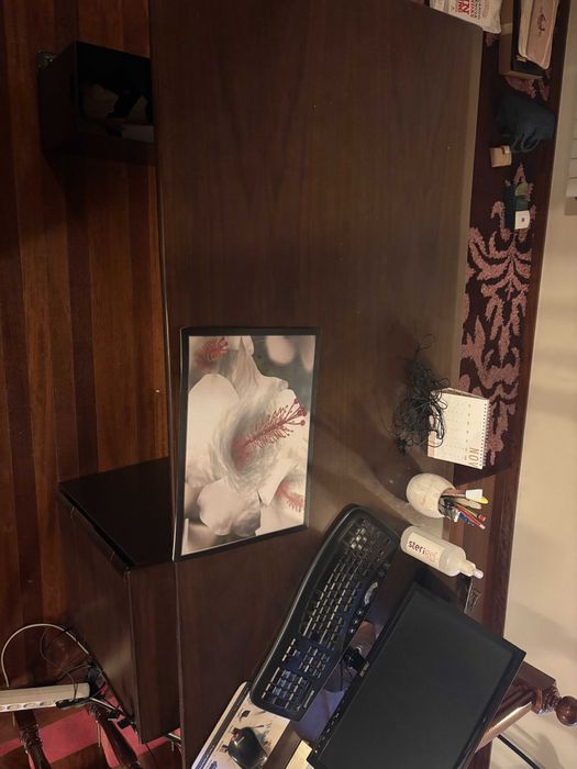 Secretária de escritório + Módulo com gavetas