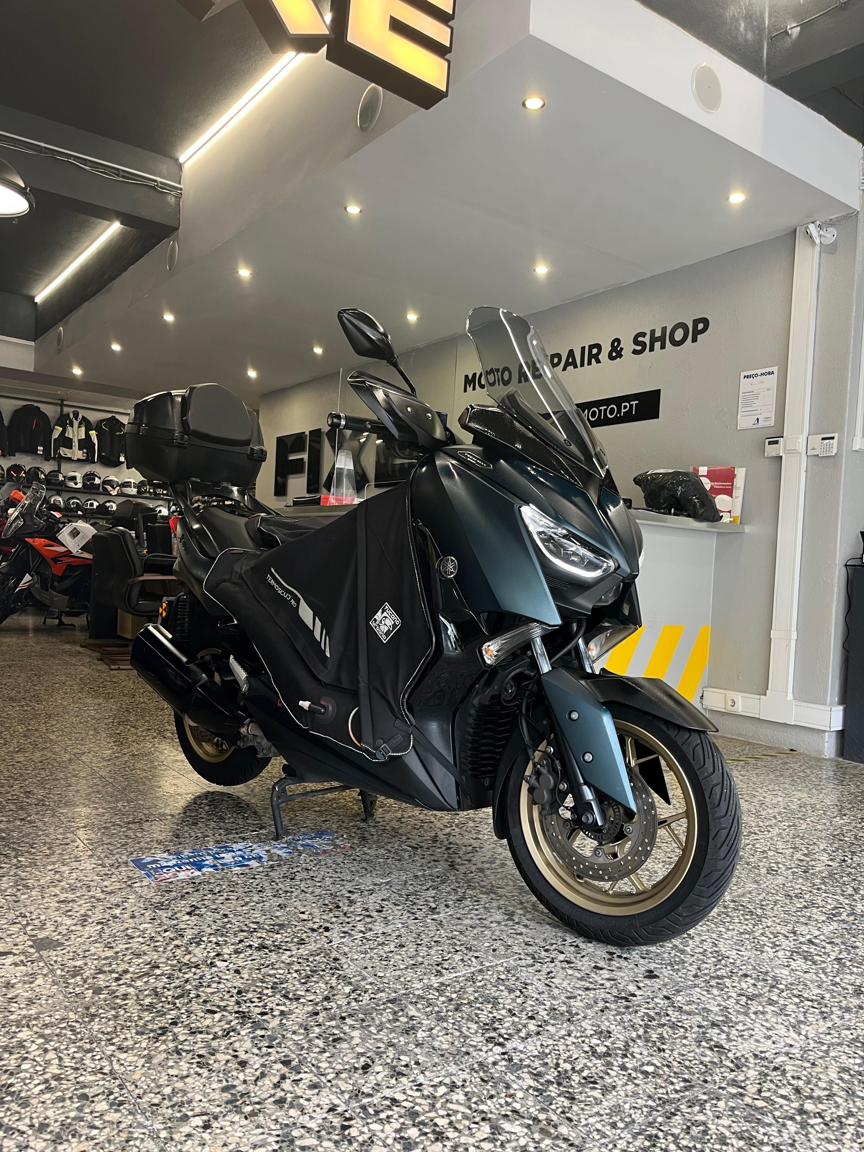 Yamaha X MAX de 2022 em Óptimo estado com Extras