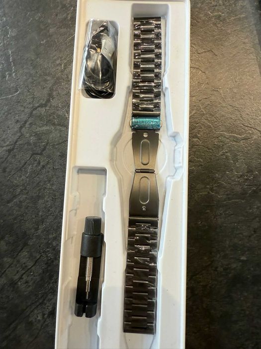 smartwatch G55  z dwoma paskami