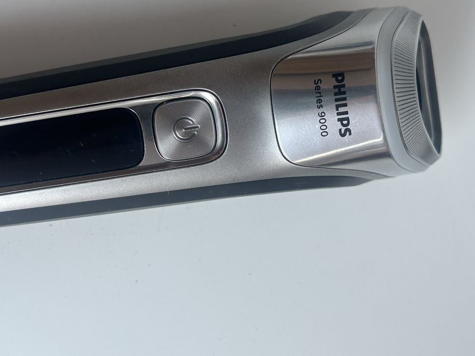 Golarka Philips series 9000