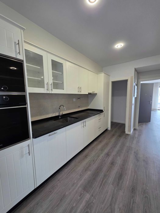 Apartamento T2  100m2 Sesimbra vista de mar .