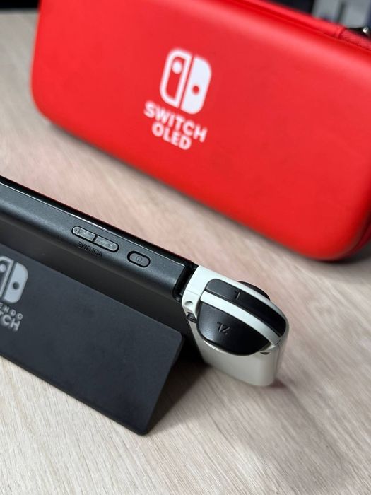 Nintendo Switch OLED портативна ігрова приставка від нінтендо!