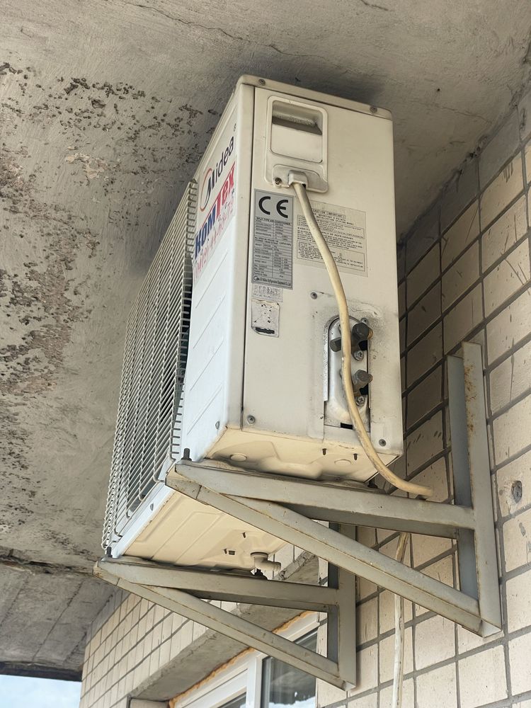 Кондиціонер б/в Midea