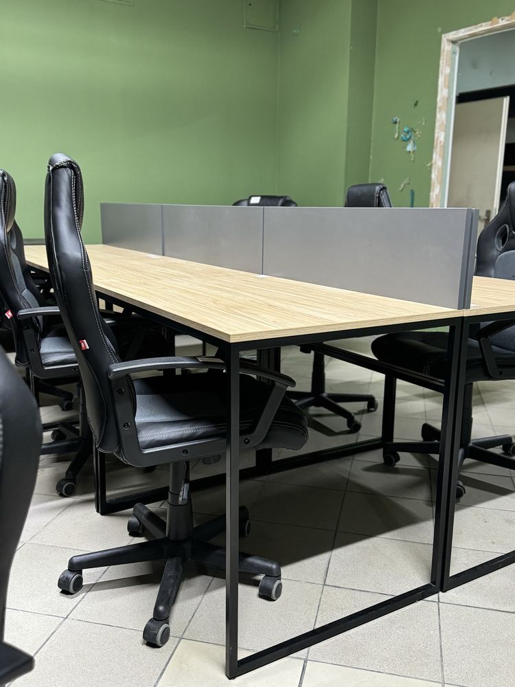 Розпродаж офісних меблів, столи та крісла для офісу