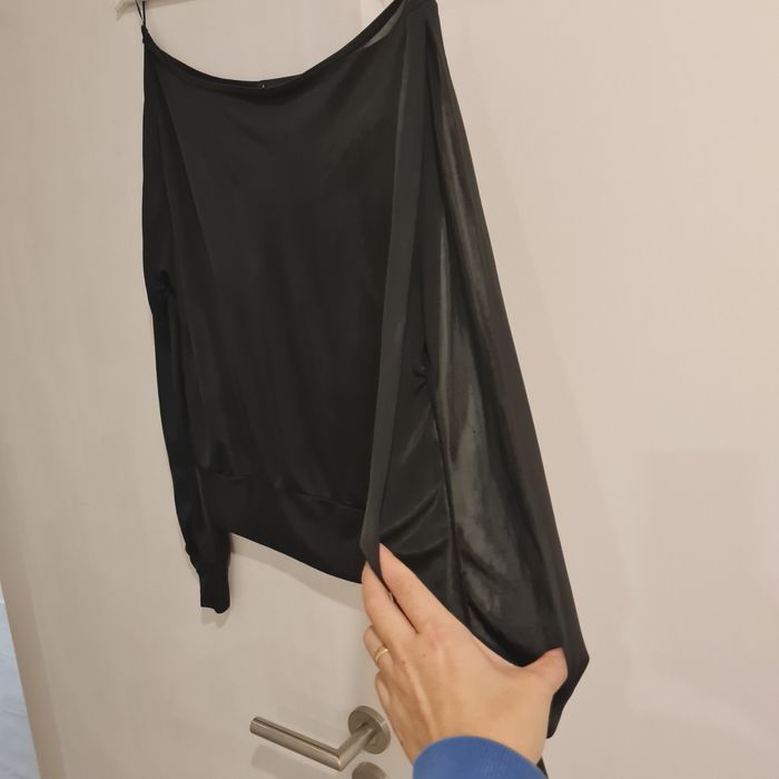 Vendo camisola preta stradivarius