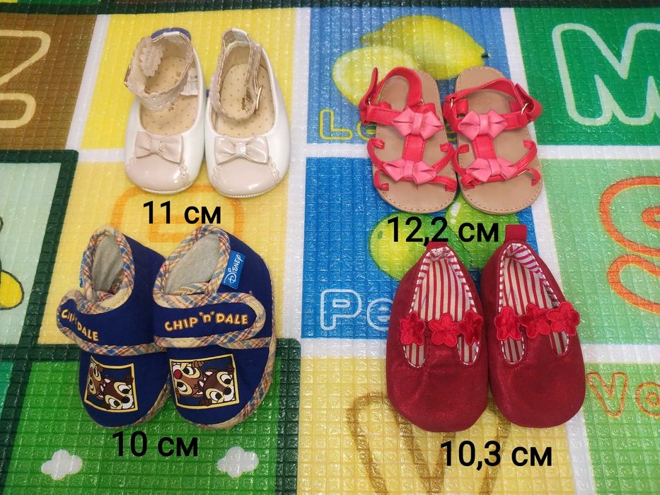 Пінетки сандалі босоніжки тапочки чешки