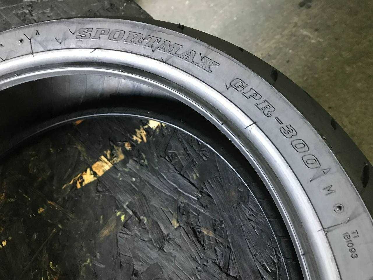 Мото шини б/в 150/60 R17 Dunlop Sportmax GPR 300 (2030М)