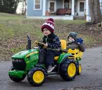 JOHN DEERE elektryczny traktorek na akumulator PEG PEREGO dla dzieci