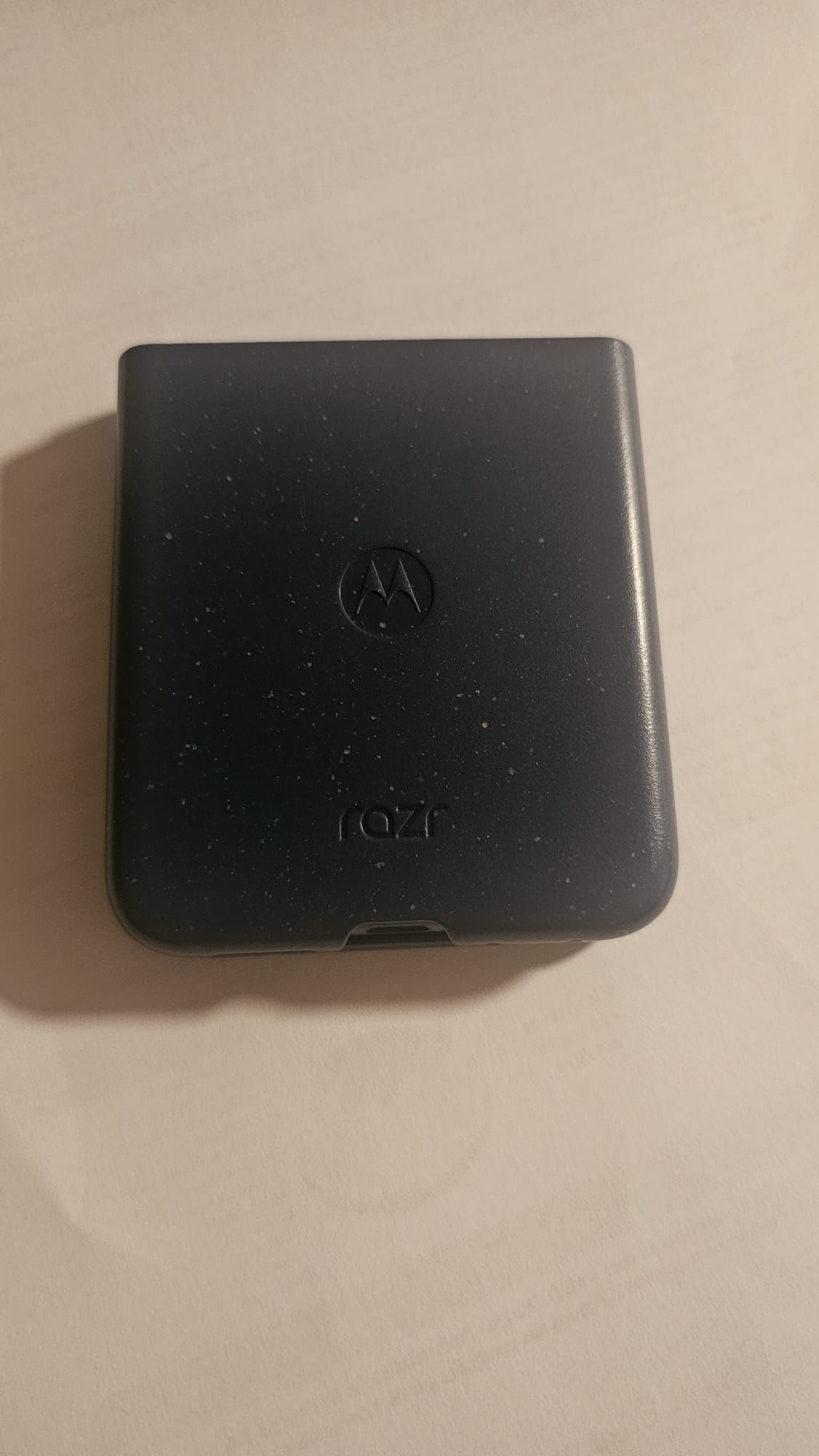 Vendo Motorola Razr 60 256GB Azul -  NOVO