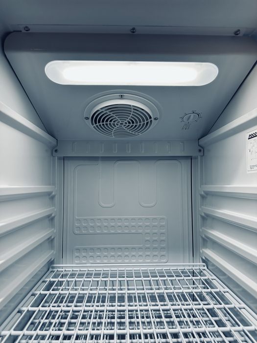 Холодильник ( вітрина )