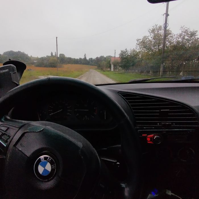 Продам. BMW e36.
