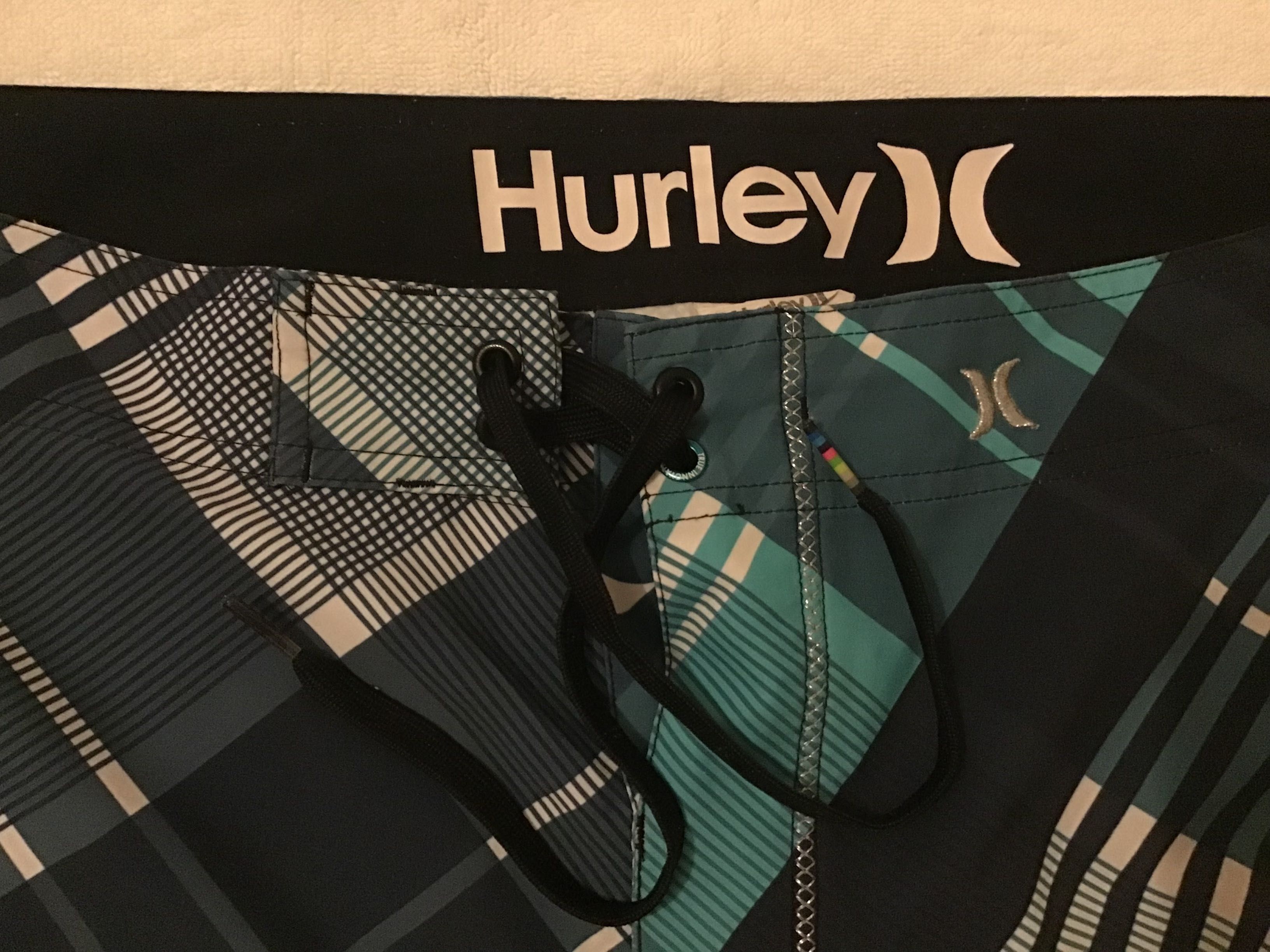 Calções marca Hurley