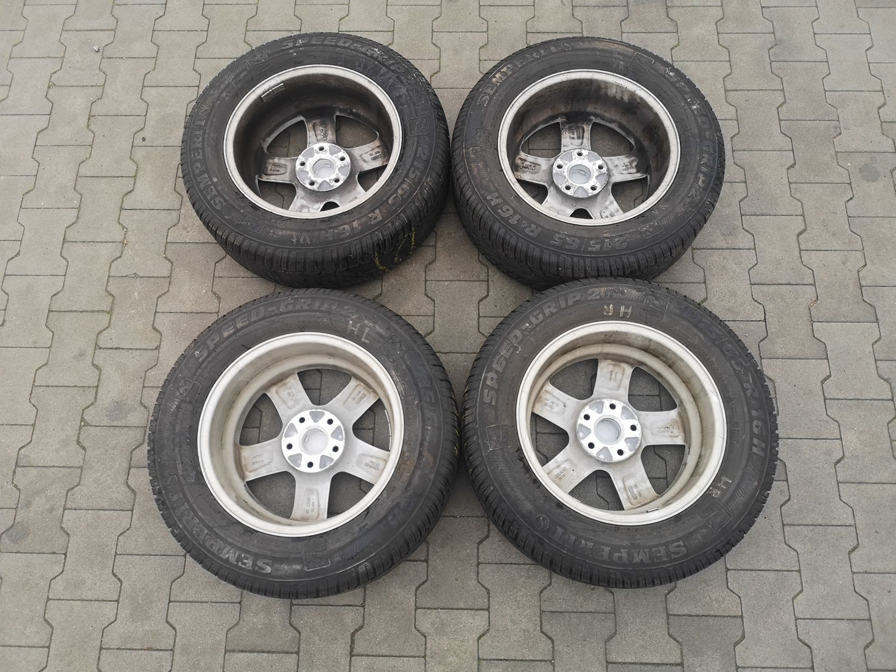 Tiguan felgi aluminiowe 5x112 Q3 6,5x16 ET33 opony ZIMOWE 215/65r16