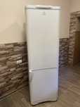 Холодильник INDESIT C138G, б/у в хорошем рабочем состоянии