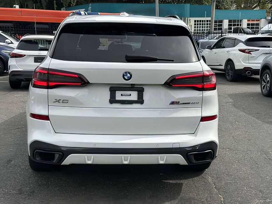 BMW X5      2022