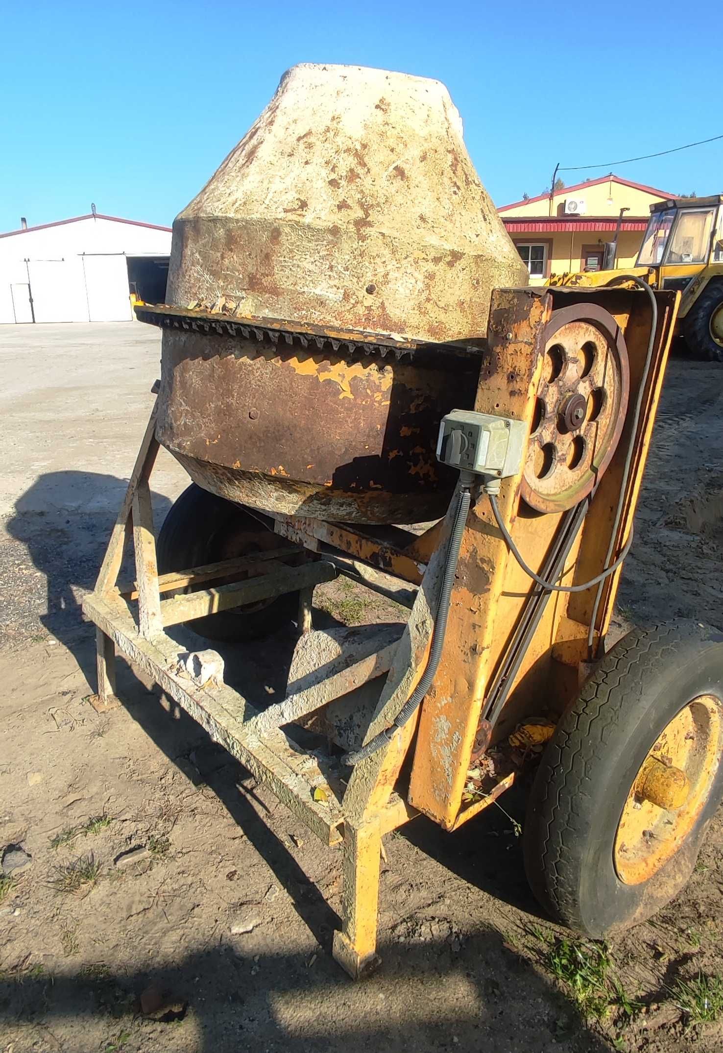 BETONIARKA 250L, Sprawna.