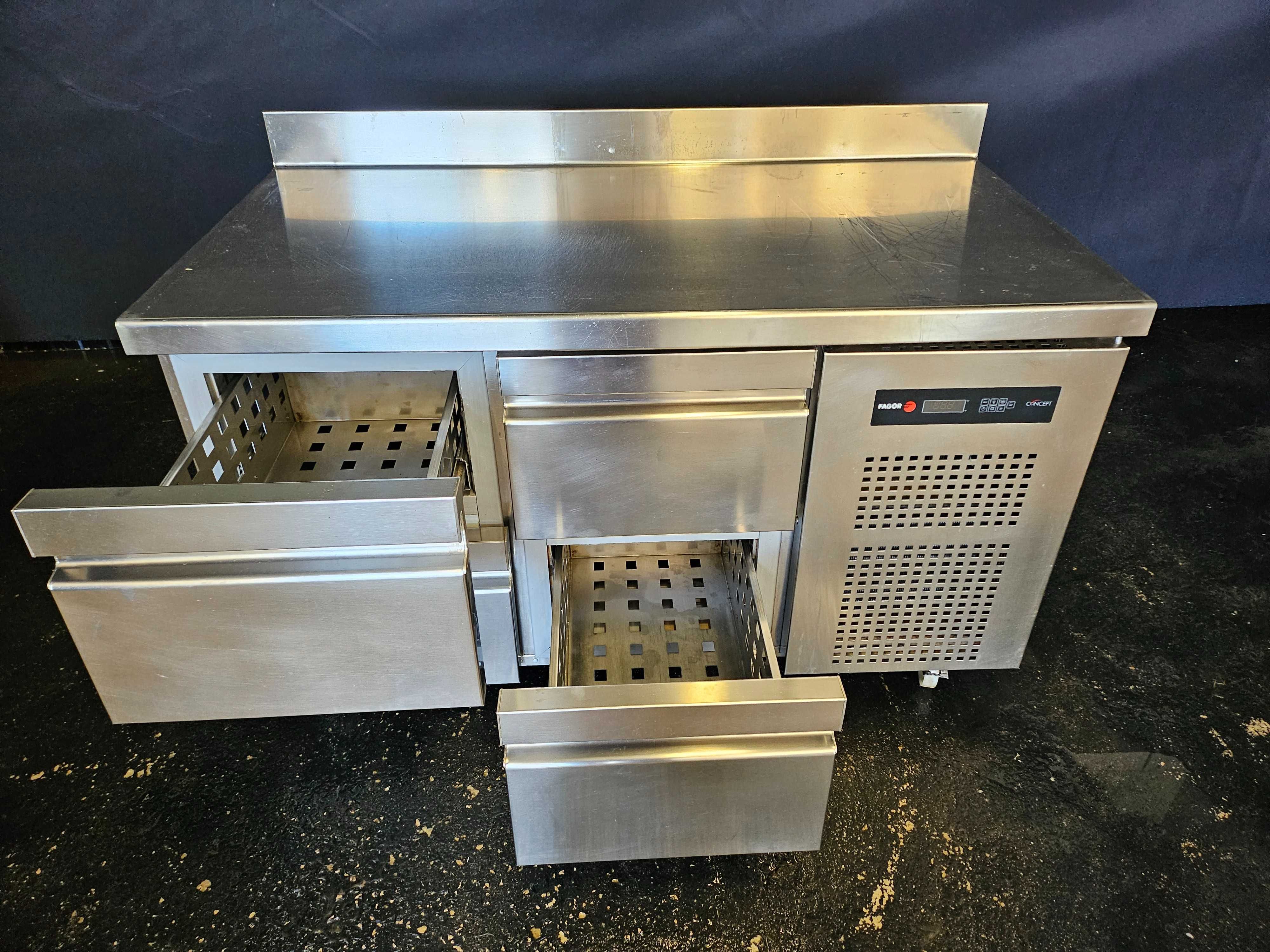 Bancada refrigerada com gavetas