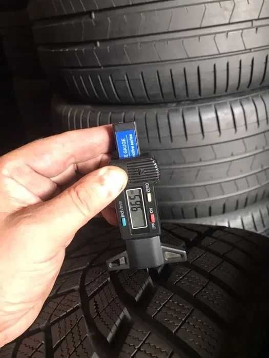 Купити різношорокий комплект зимових БУ шин резини 315/35R21+275/40R21